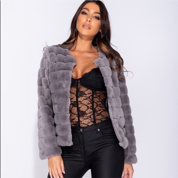 🌙Luna Edge To Edge Collarless Vegan Faux Fur Coat - Picture 4 of 11